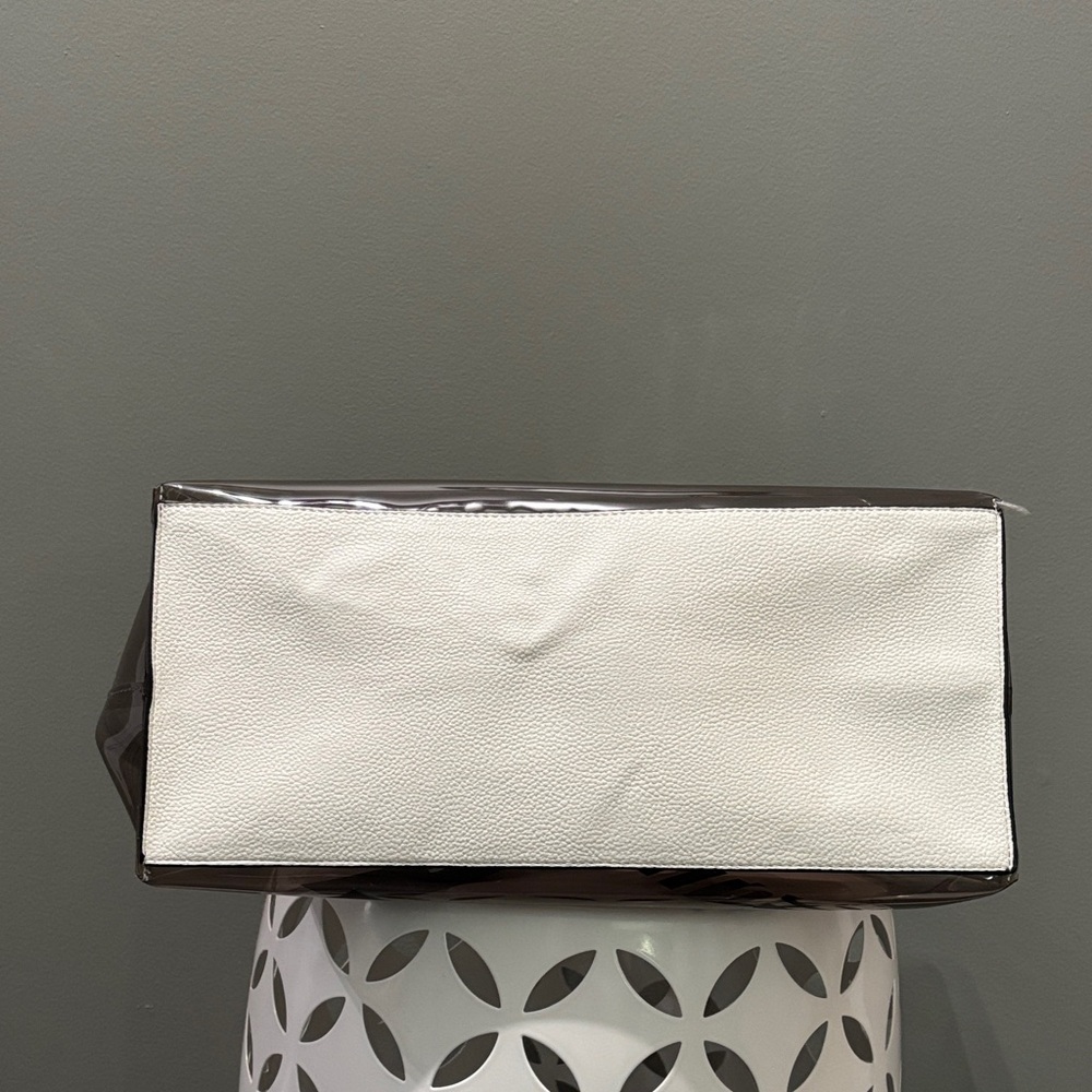 Quay Australia Smoky Transparent Tote with Black and White Straps - Picture 4 of 9